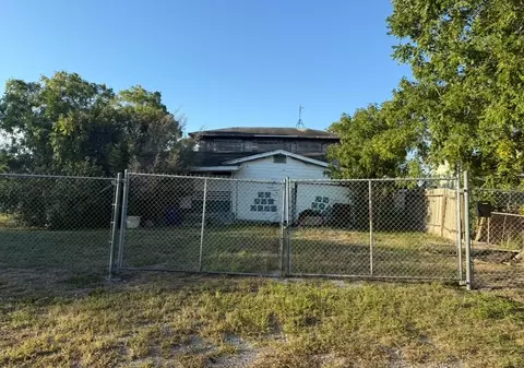 2747 Nemec St, Corpus Christi, TX 78415