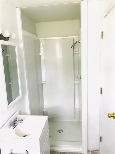Bath - 319 S Nueces St, Mathis, TX 78368 photo 3 of 3