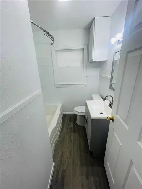 Bath - 319 S Nueces St, Mathis, TX 78368 photo 1 of 3