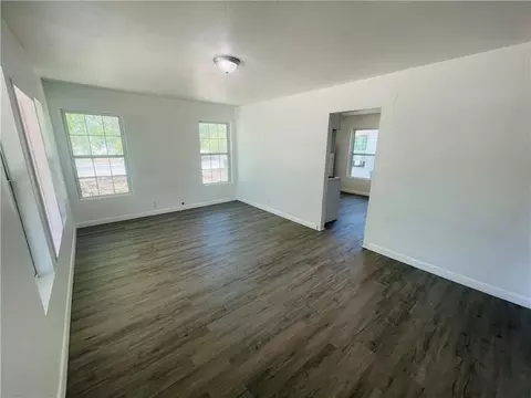 Living - 319 S Nueces St, Mathis, TX 78368 photo 1 of 3