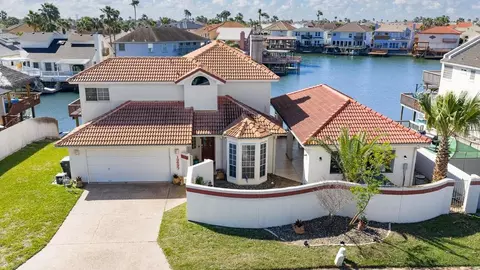 13537 Port Royal Ct, Corpus Christi, TX 78418