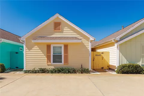 14521 E Cabana St #305, Corpus Christi, TX 78418