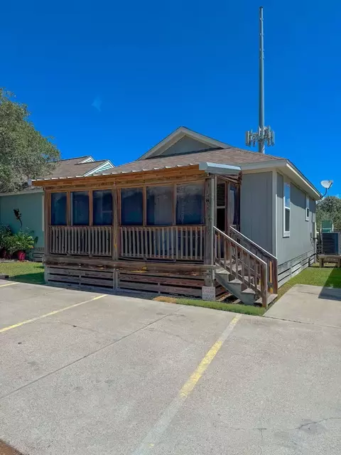 5481 Highway 35 Hwy N #25, Rockport, TX 78382