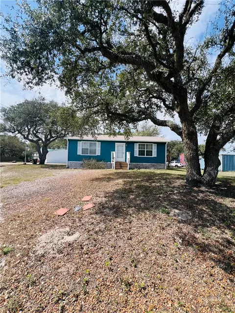 809 N Tenth St, Fulton, TX 78358