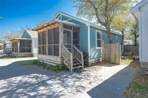 5481 Highway 35 Hwy N #20, Rockport, TX 78382
