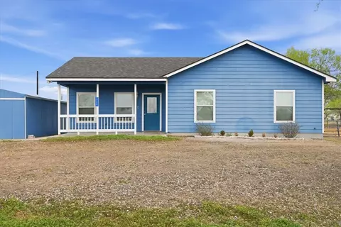 124 W Dragon St, Driscoll, TX 78351