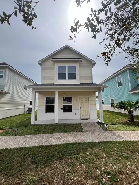 140 Lavaca Cir, Rockport, TX 78382