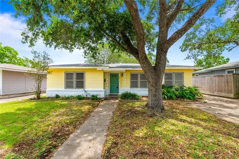 941 Grant Pl, Corpus Christi, TX 78411