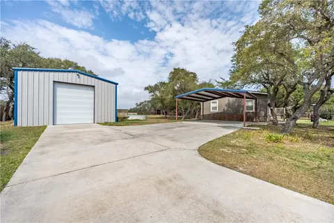 1511 Monkey Rd, Rockport, TX 78382