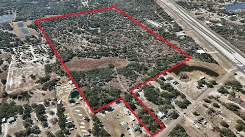 1521 W Corpus Christi St, Rockport, TX 78382