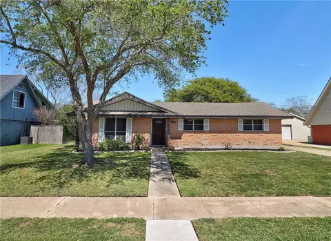 115 Grace Dr, Portland, TX 78374