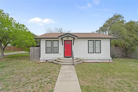 145 S Rife St, Aransas Pass, TX 78336