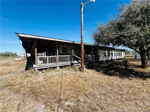 4599 Cindy Ln, Robstown, TX 78380
