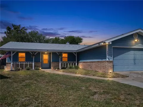 910 Twite Cir, Corpus Christi, TX 78418