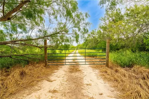 229 Fm 628, Riviera, TX 78379