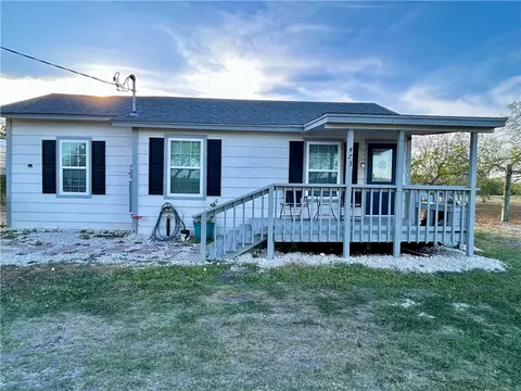 473 E County Road 303, Orange Grove, TX 78372