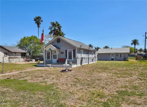 1139 S Houston St, Aransas Pass, TX 78336