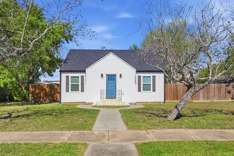 2585 San Angelo Ave, Ingleside, TX 78362