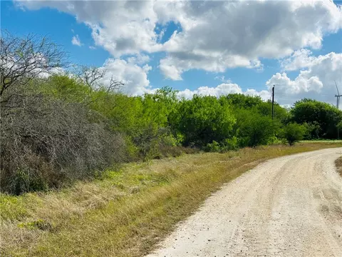 6231 Fm 666, Mathis, TX 78368 photo 11