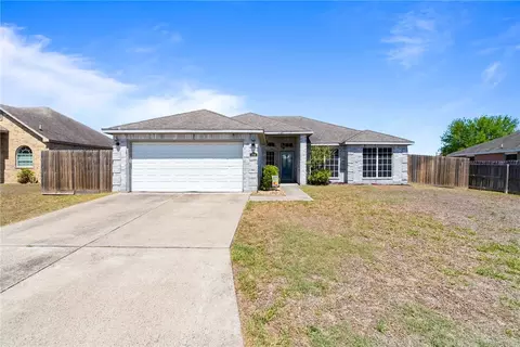 1708 Brook Ln, Kingsville, TX 78363