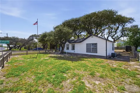 502 N Commercial St, Aransas Pass, TX 78336