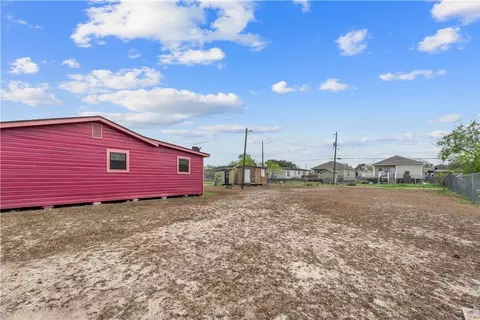 0 Avenue Ee Ave, Robstown, TX 78380