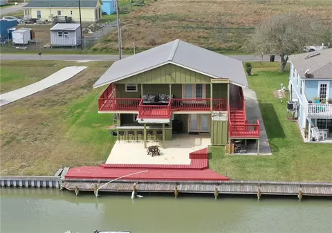 105 Copano Cove Rd, Rockport, TX 78382