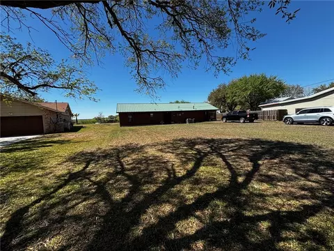 Exterior - 137 Harbor Cir, Mathis, TX 78368 photo 12 of 13