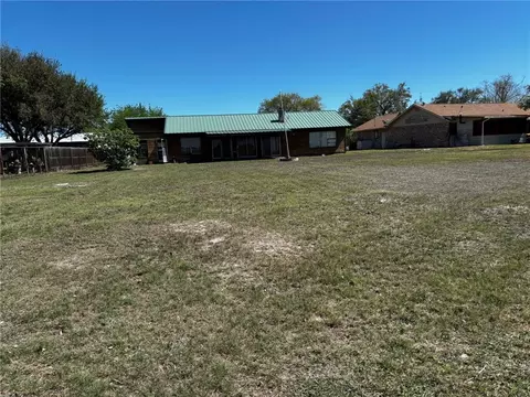 Exterior - 137 Harbor Cir, Mathis, TX 78368 photo 11 of 13