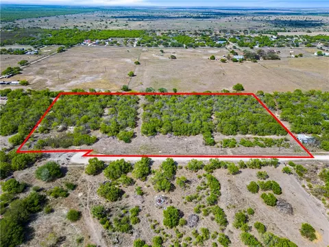 2525 Young Dr, Kingsville, TX 78363