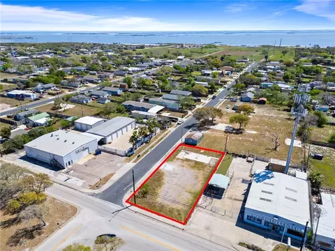 801 Waldron, Corpus Christi, TX 78418
