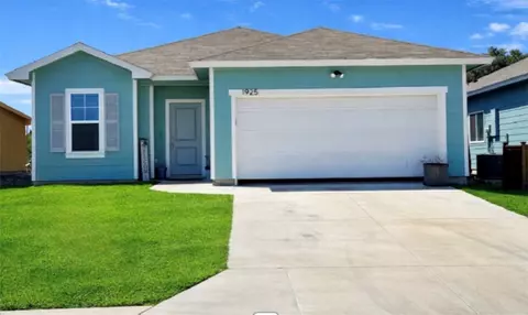 1925 Lighthouse Lks, Aransas Pass, TX 78336