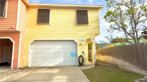 247 W Roberts Ave #1, Port Aransas, TX 78373