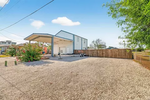 220 E Brundrett Ave, Port Aransas, TX 78373