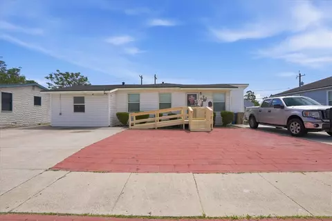 4030 Ramsey St, Corpus Christi, TX 78415