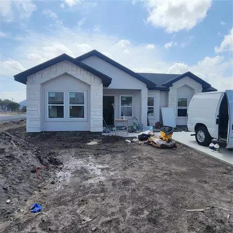 429 E Richard Ave, Kingsville, TX 78363