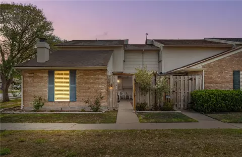 4025 Killarmet Dr, Corpus Christi, TX 78413