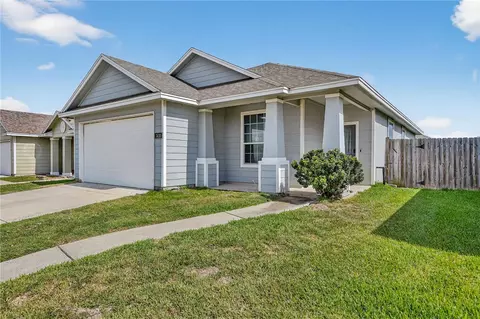 7410 Oshman Dr, Corpus Christi, TX 78414