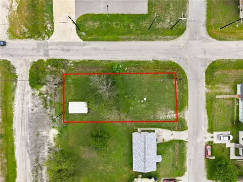 102 Marilyn Dr, Gregory, TX 78359 photo 10