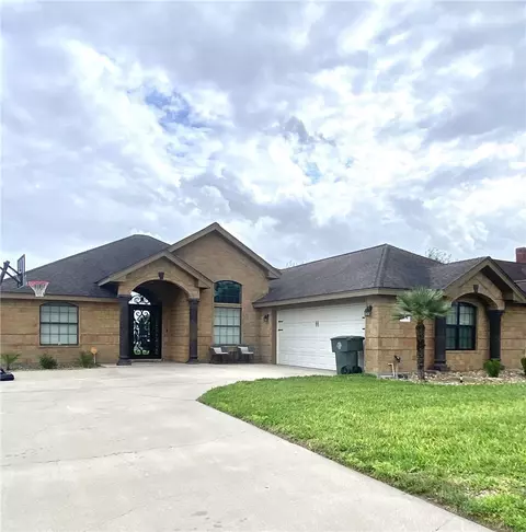 1250 Lawrence Trl, Alice, TX 78332