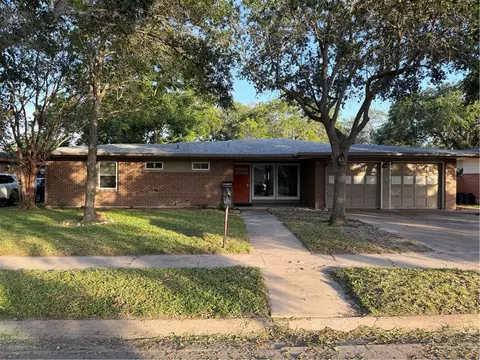 525 Grant Pl, Corpus Christi, TX 78411