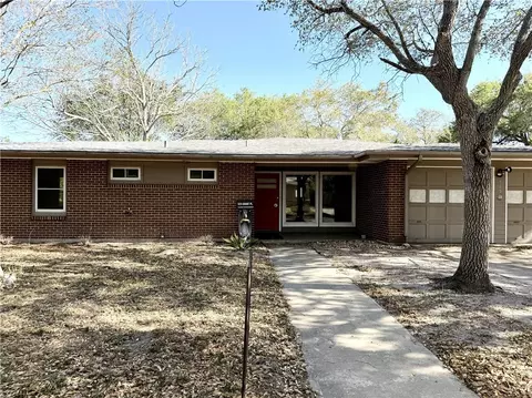 525 Grant Pl, Corpus Christi, TX 78411