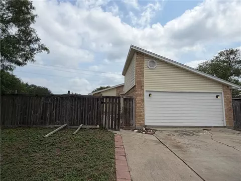 12118 Hearn, Corpus Christi, TX 78410