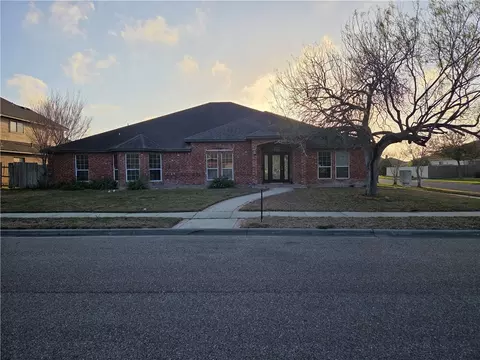 4201 Lake Apache Dr, Corpus Christi, TX 78413