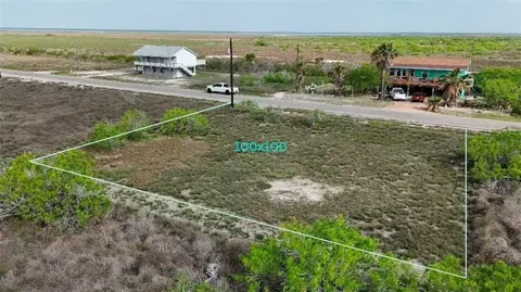506 507 Water Oak Ln, Rockport, TX 78382