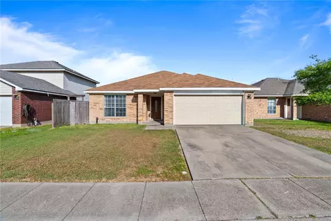 7937 Wolf Dr, Corpus Christi, TX 78414