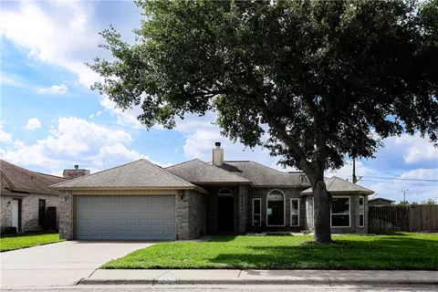 1408 Encino Ave, Alice, TX 78332