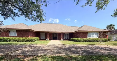 5718 Oso Pkwy, Corpus Christi, TX 78414