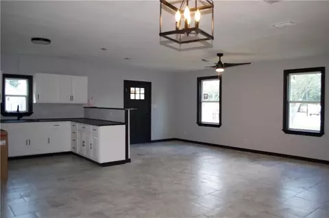 Living - 300 E Le Roy St, Three Rivers, TX 78071 photo 4 of 7