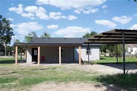 Other - 300 E Le Roy St, Three Rivers, TX 78071 photo 2 of 3